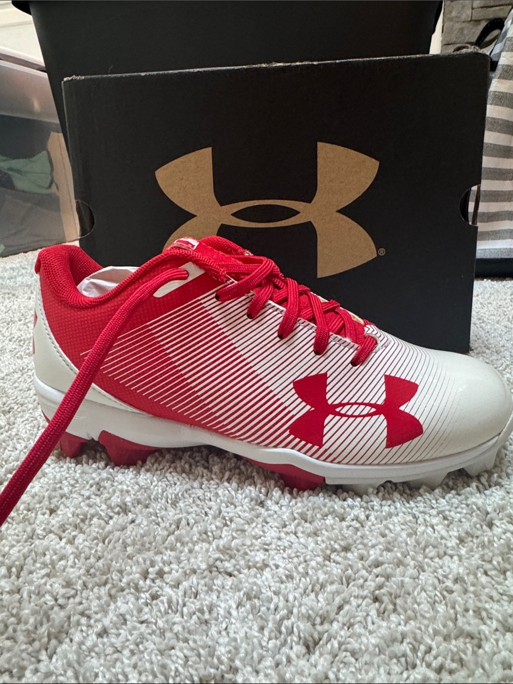 Under Armor red & white MLB baseball cleats. Authentic Collection.